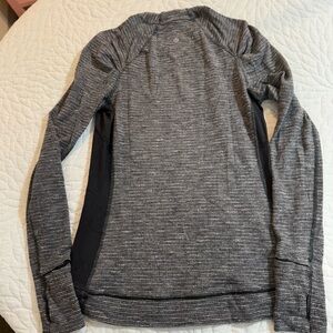 lululemon grey workout top with side zippers size 8